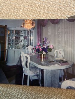 Dinning room set 6 chairs