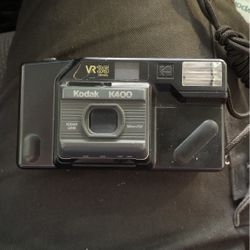 1980’s Vintage Kodak K-400 35mm Point And Shoot Flash Camera 