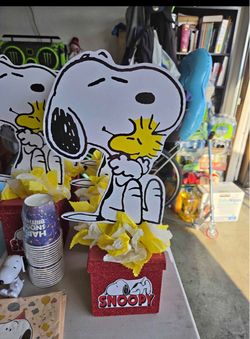 Snoopy center pieces birthday decorations