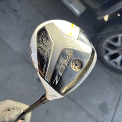 Taylormade RBZ 3 hybrid Golf Club