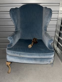 Free - Vintage Velvet Chair