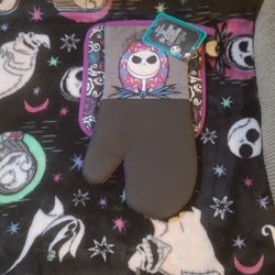 Oven Mitt& Pot Holder Nightmare Before Christmas 