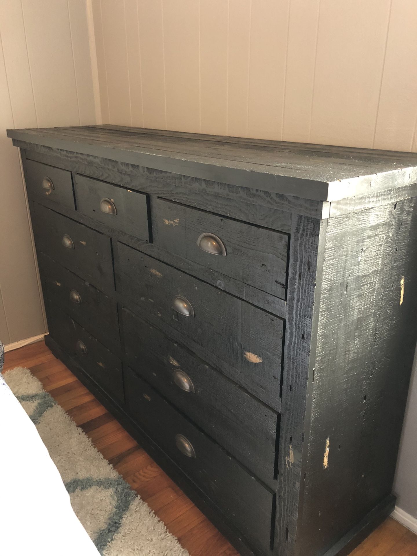 Dresser