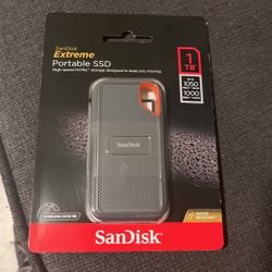 SanDisk Extreme 1TB Portable External SSD Flash Storage Drive