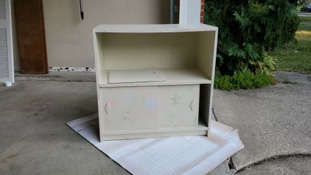 Book shelf / storage unit