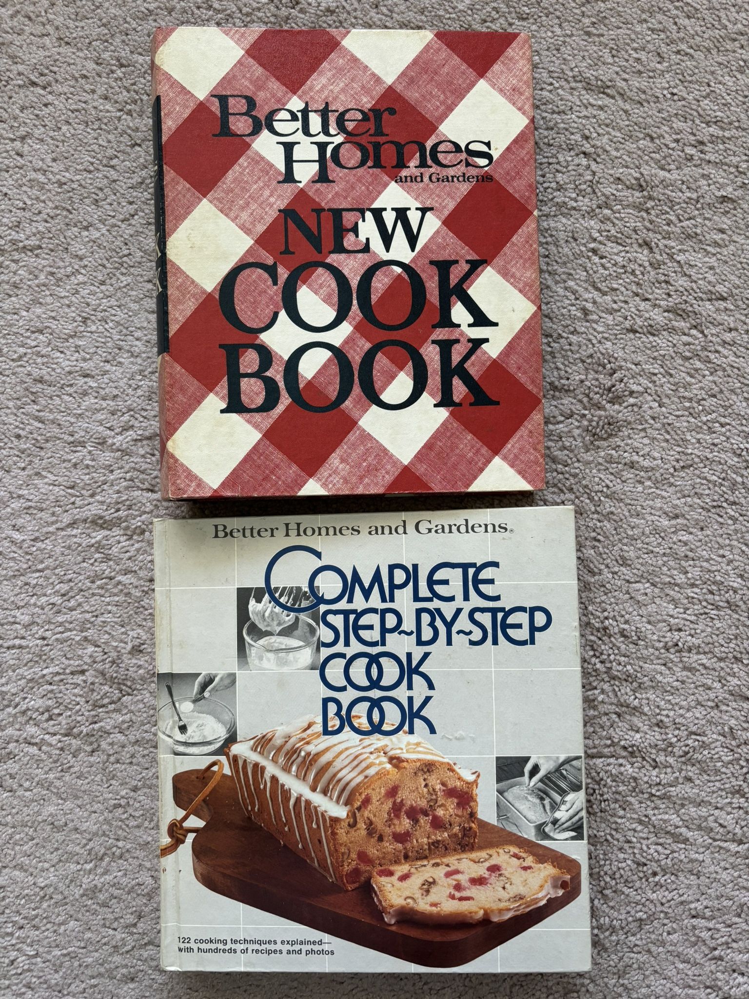 Classic Vintage Set of 2 Better Homes and Gardens Cookbooks, good condition.  Better Homes and Gardens best seller New Cookbook (2nd edition 1968) 5 r