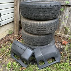 Jeep Wheels & Tires w/Front Bumper Plastics