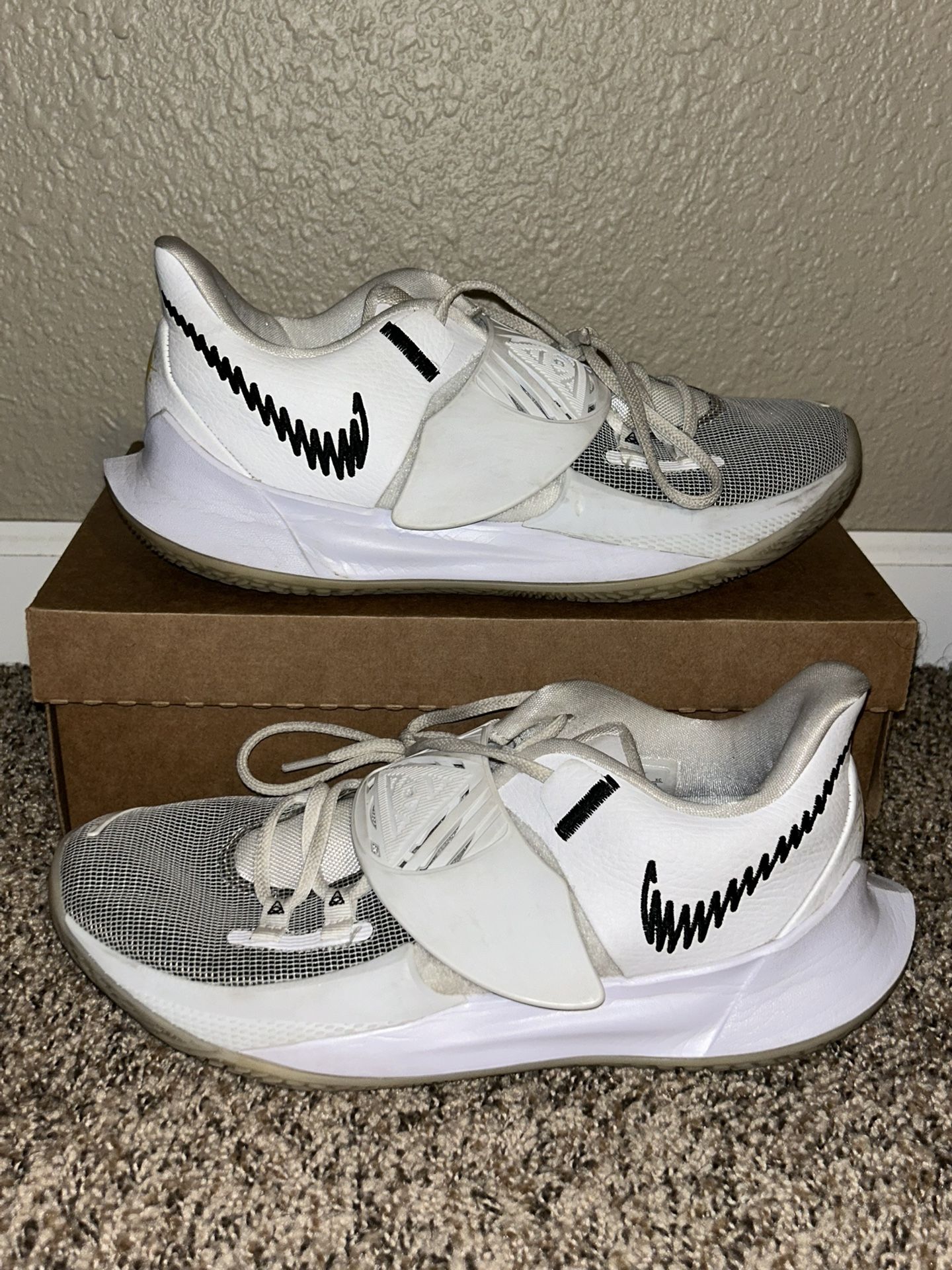Nike Kyrie Low 3 Eclipse