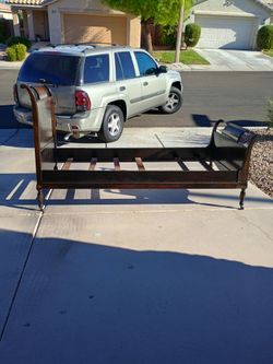 Antique single bed