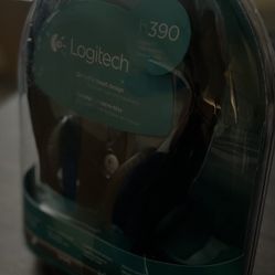 Logitech New h390 USB headset with noisecanceling microphone bulk packaging