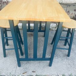 Bar Table  2 Stools 