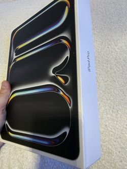 Selling New iPad Pro Silver 13 inch M5 256GB Price Firm Cellular Brand New has 1 Year Apple Warranty