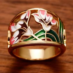 Pretty Vintage Style Flowers Gold Tone Ring