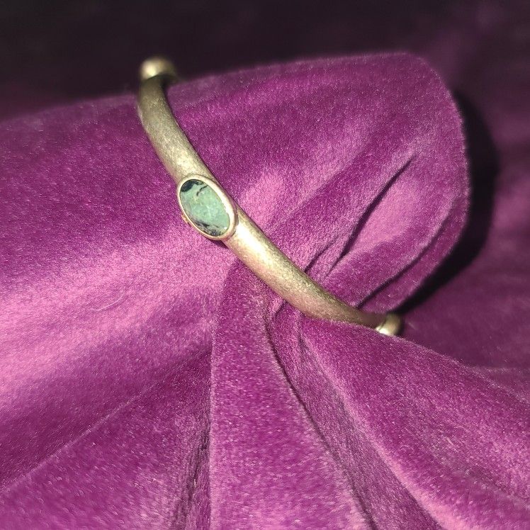 ELLEN TRACY JADE BANGLE BRACELET