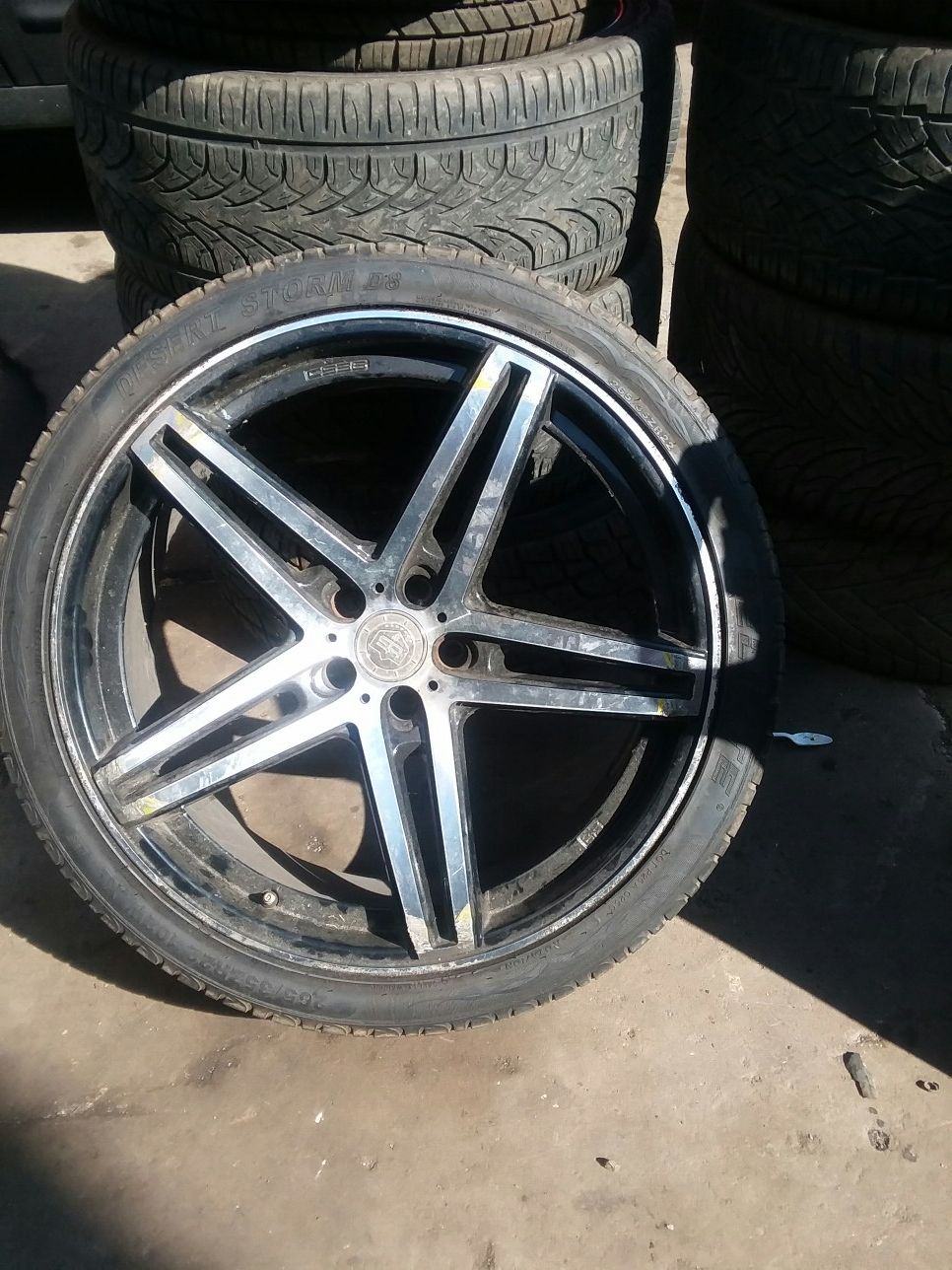 Rines para Chrysler 300 o un dogde charger 2 llantas no están buenas