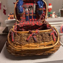 Vintage Large Picnic Basket