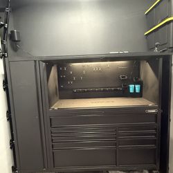 Husky Tool Cart, Hutch, And Side Cabinet