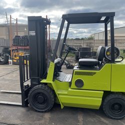Forklift