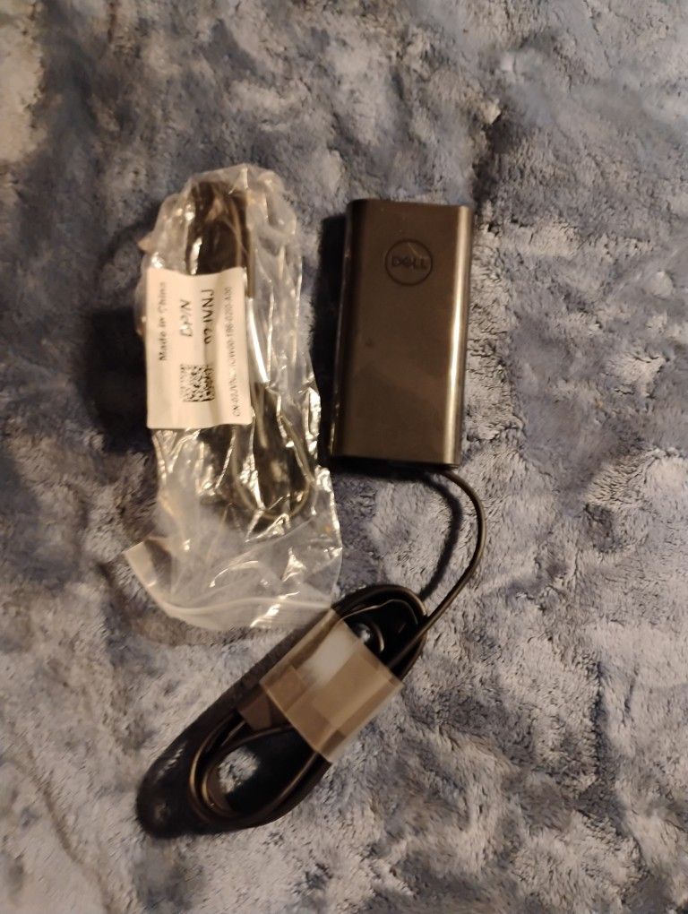 Dell AC adapter