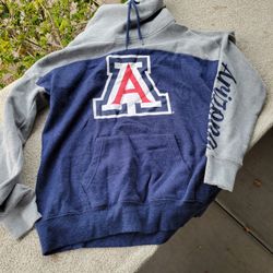 New Size M medium Women's U Of A sweatshirt
