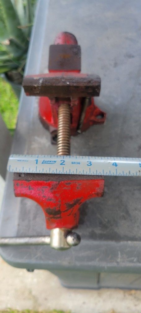 Fuller Vise