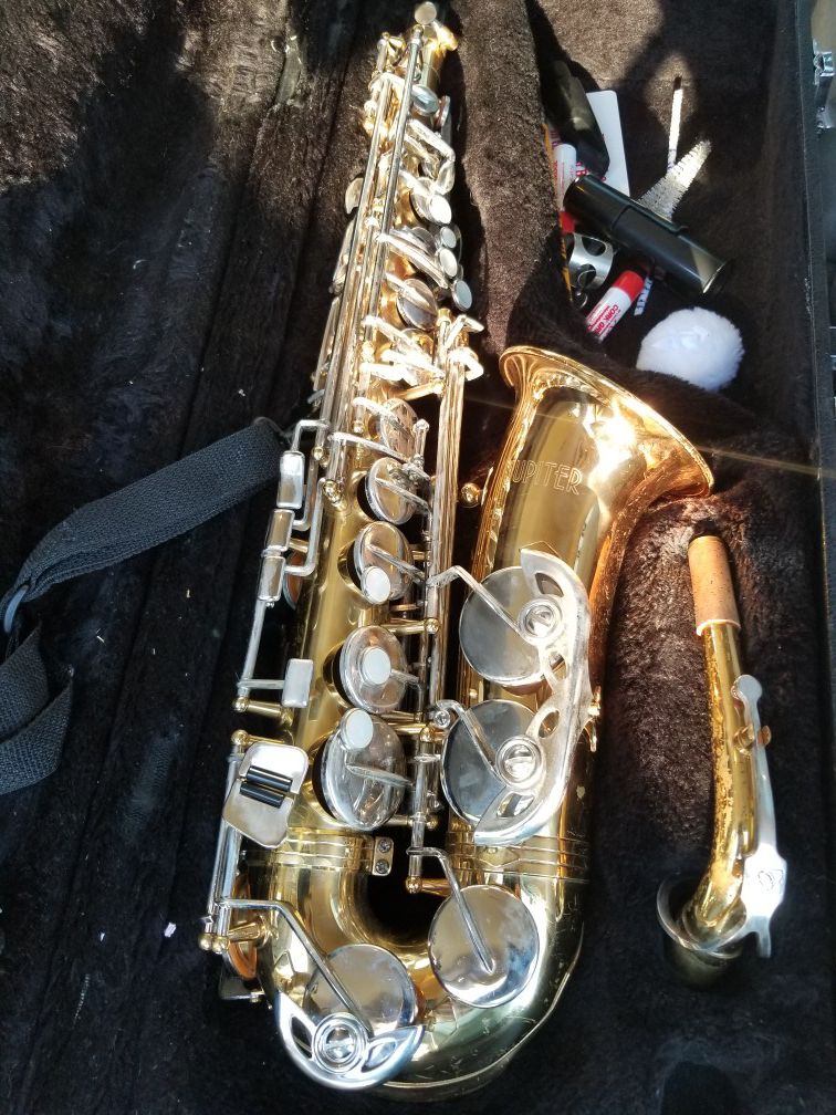 Jupiter e flat alto saxophone. Great condition. $350 or trade for trumpet.