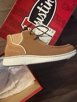 New Men’s Justin Boots (9.5)