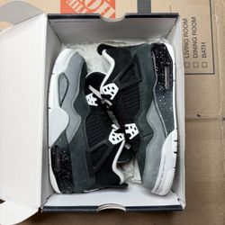 WORN GS JORDAN 4 "FEAR" - Used/Worn Size 5y