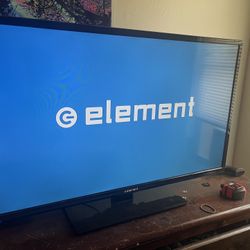 Element 40 Inch TV With Remote 