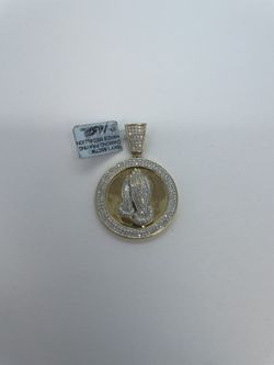 10k Gold Diamond Praying Hands Medallion. New.
