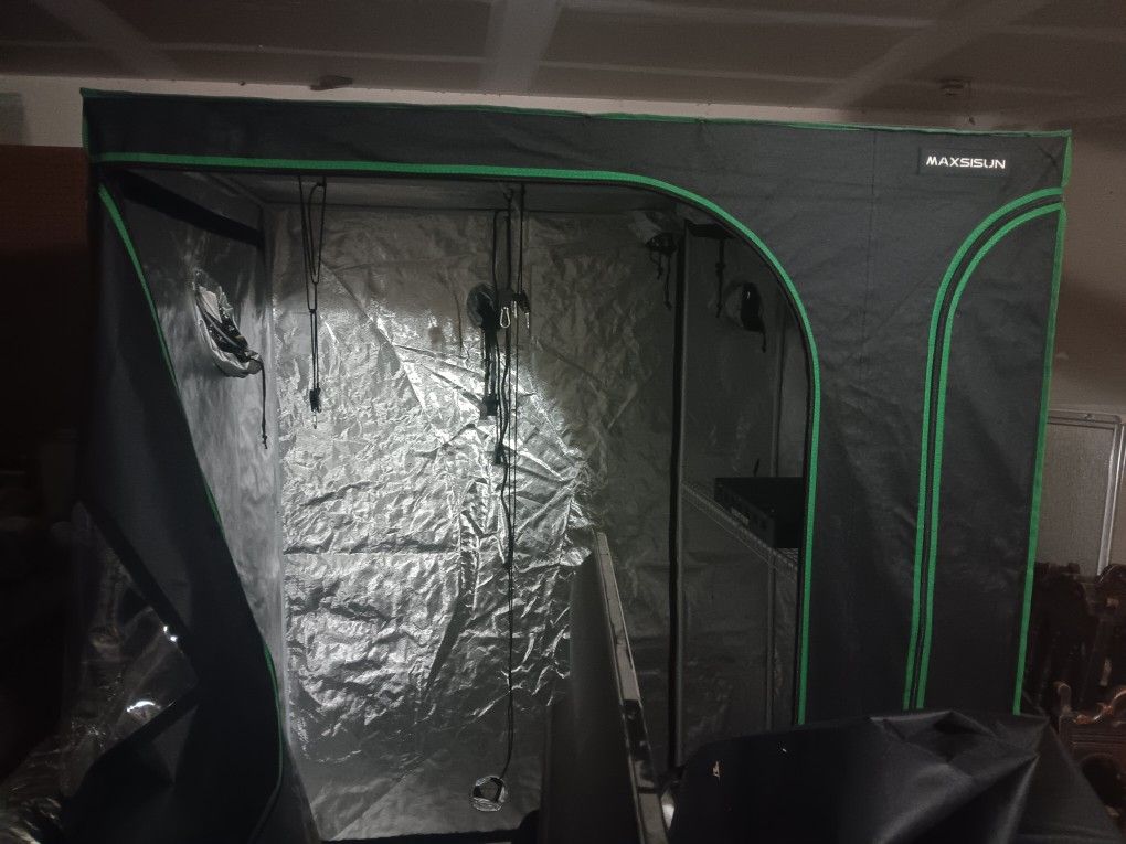 5x5 Grow Tent 60×60×80in Including 1200W LED WAKYME Grow Light