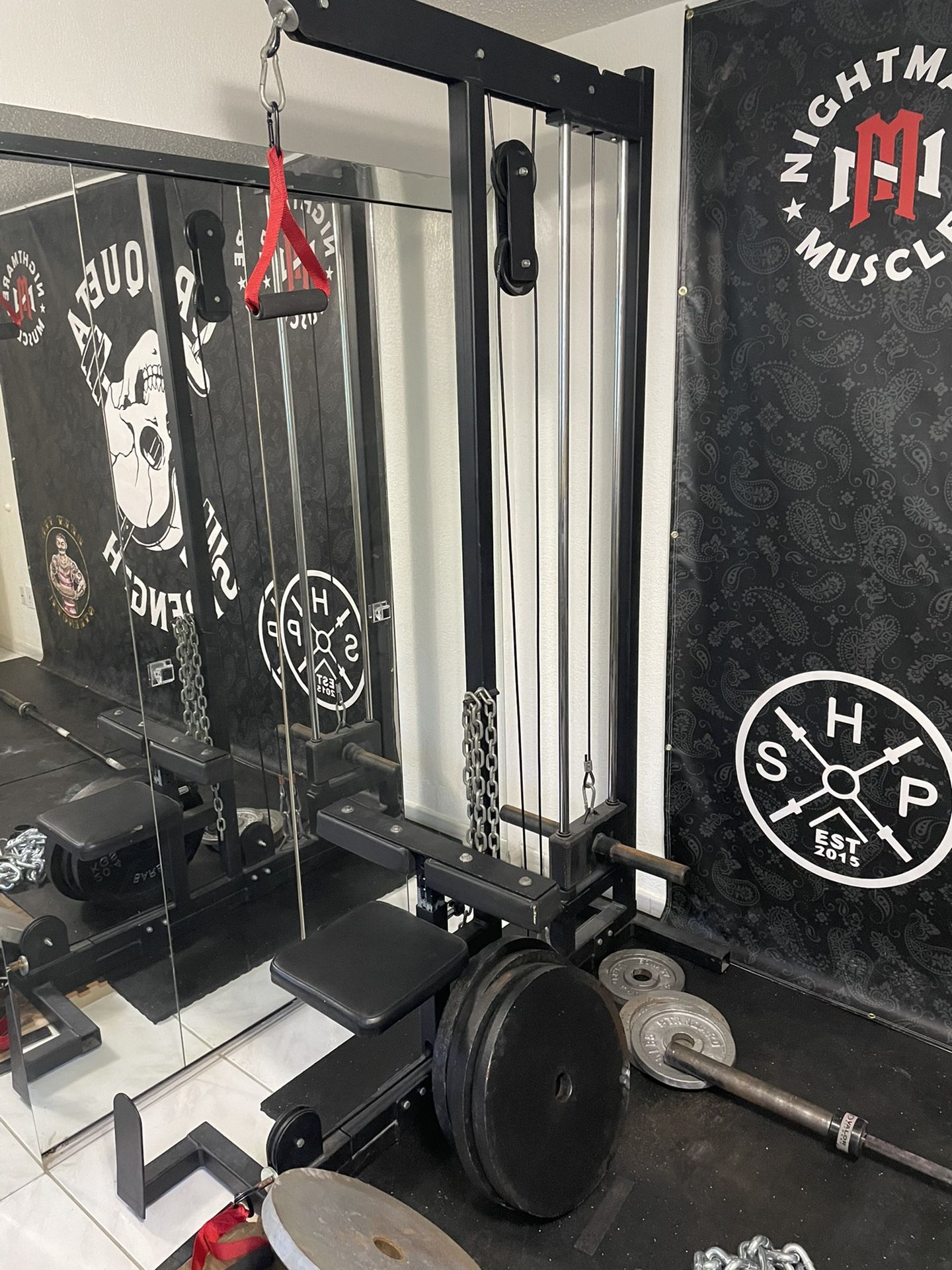 Lat Pulldown / Row Machine