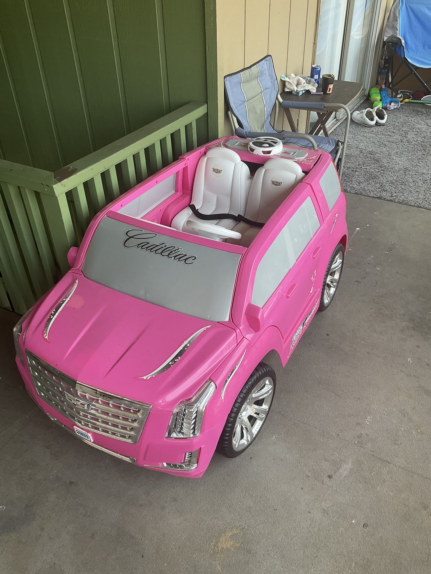Barbie Powerwheels Cadillac Escalade 12v