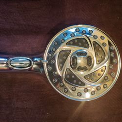MOEN SHOWER HEAD w/HOSE
