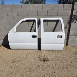 Doors 2001 to 2006 gmc crew cab