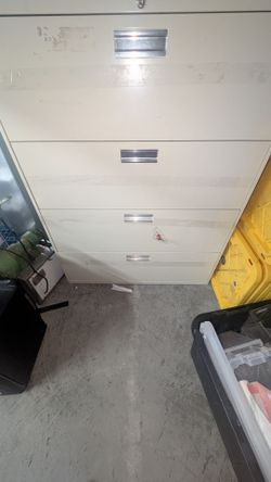 Metal Cabinet (4 drawers)