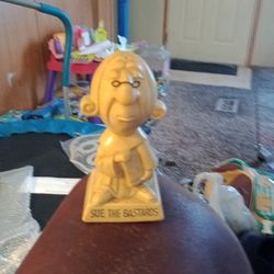 W R Berries 1970 Figurine