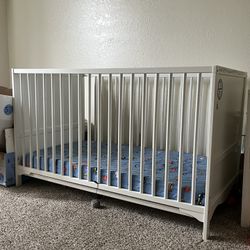 Toddler Crib With Mattress 