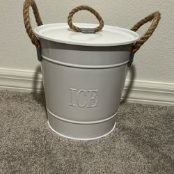 White Metal Ice Bucket 