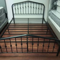 Queen size Metal Bed
