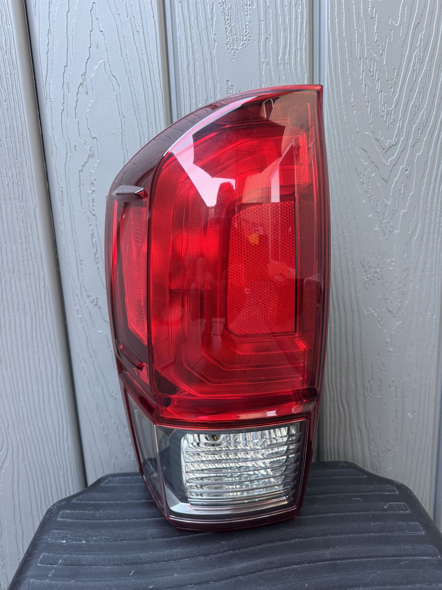 Toyota Tacoma Left OEM Tail Light !!