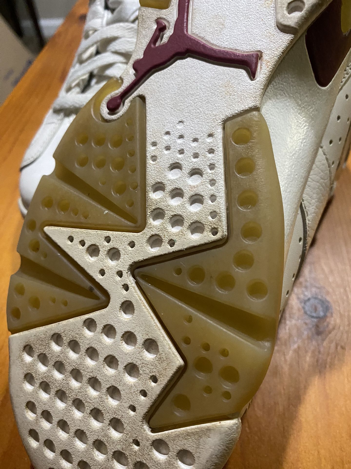 Nike Air Jordan Retro BG Maroon Size Y Athletic Shoes 836342