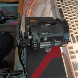 Piscifun Chaos XS 50 Round Baitcasting Reel with deluxe Gomexus Power Handle