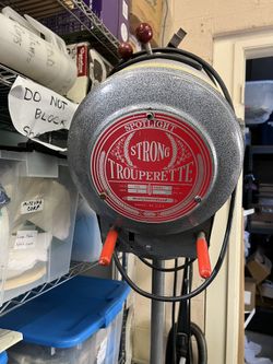 1950s Strong’s Trouperette Spotlight