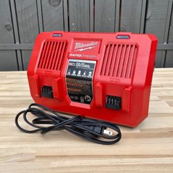 Milwaukee M18 18-Volt Lithium-Ion Dual Bay Rapid Battery Charger