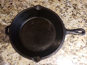 Cast iron pan