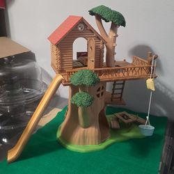 Calico Critters Adventure Tree House playset