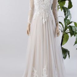 Wedding dress 