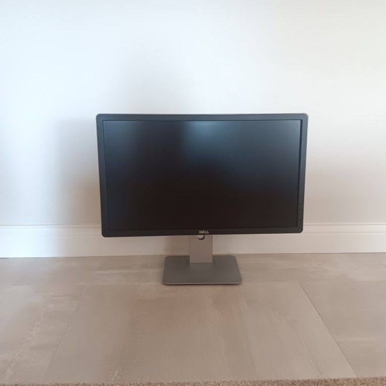 dell 24 inch widescreen monitors 24" wide screen computer desktop moniter monitor pc computers desktops pcs