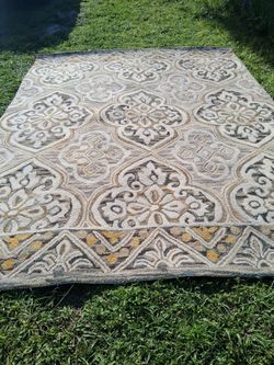 LOTS OF BEAUTIFUL LARGE AREA RUGS